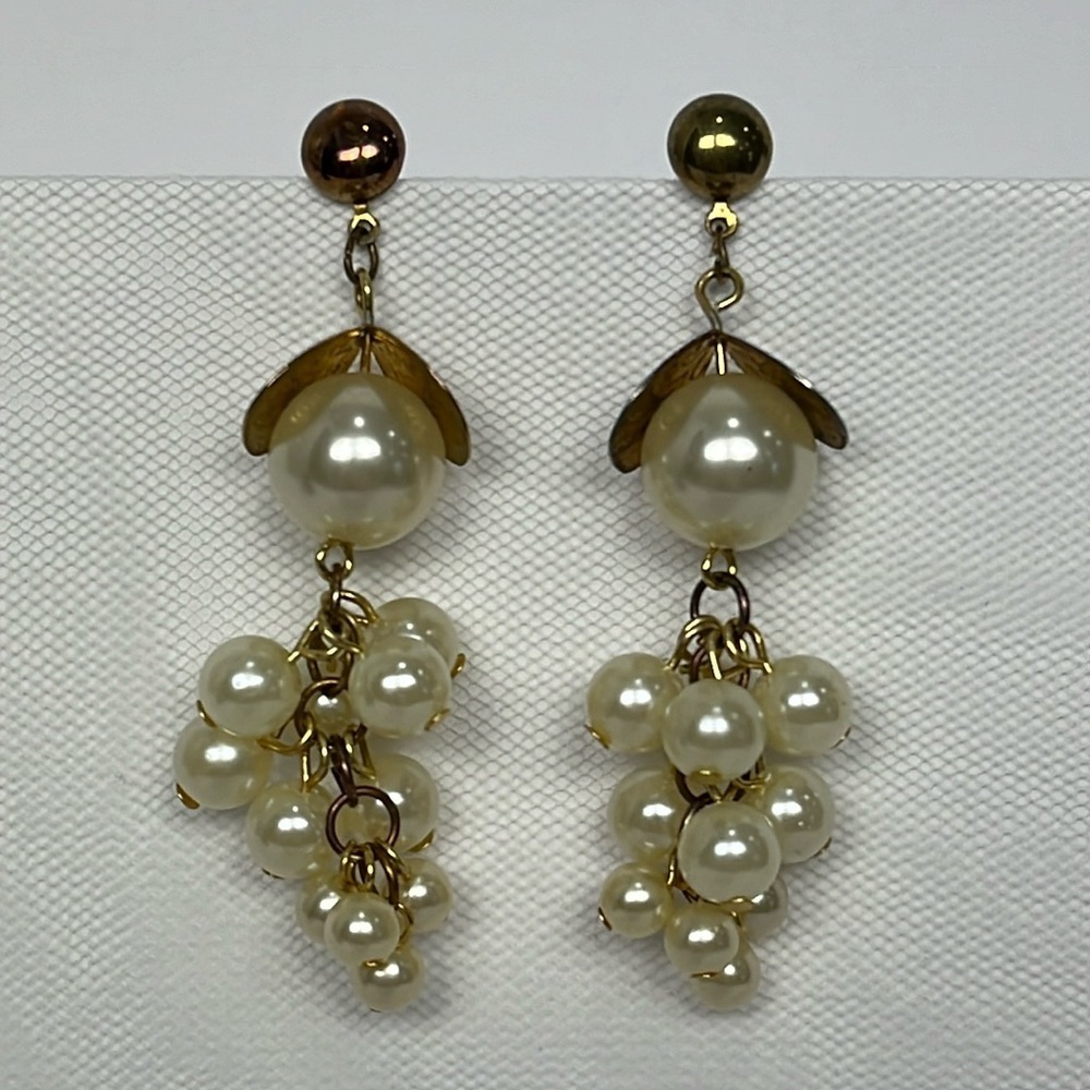 Vintage Faux Pearl Cluster Grape Dangle Earrings Gold Tone